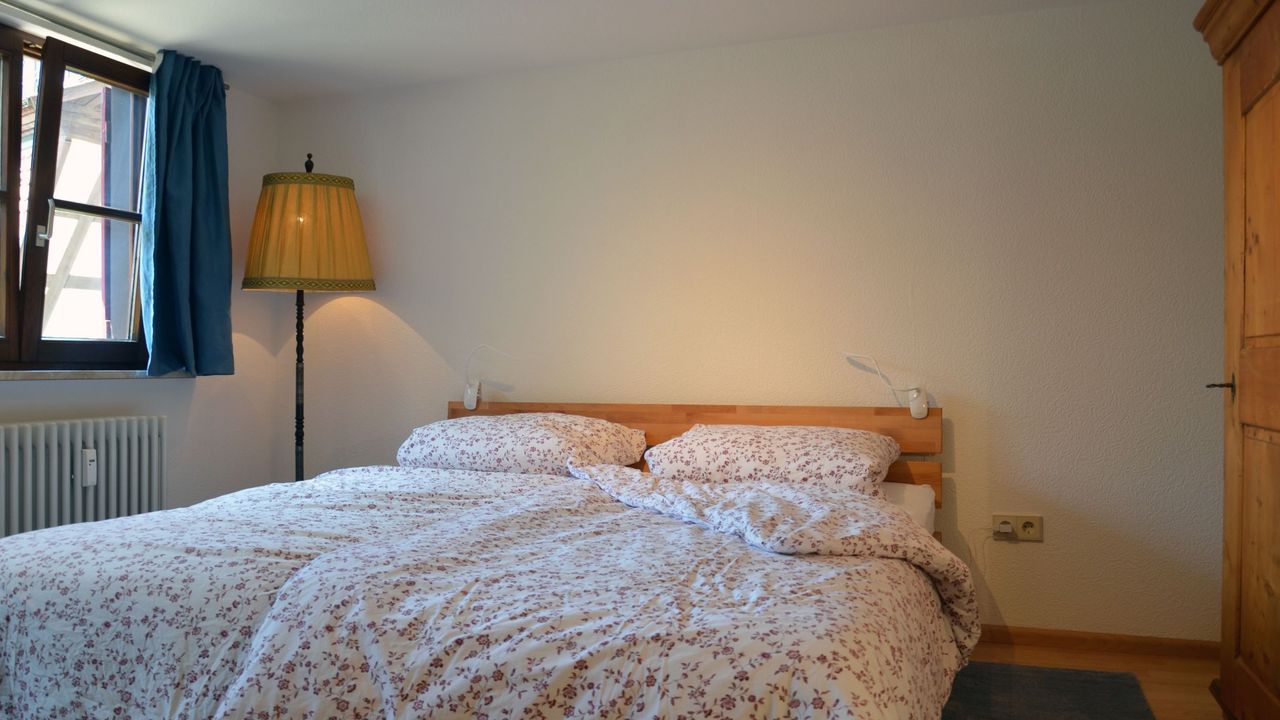 Schlafzimmer mit Doppelbett Schlafzimmer mit Doppelbett
